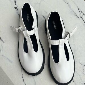 Old Navy White Mary Jane’s Size 5